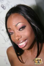 Courtney Fox - GHI Photoset