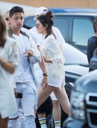 28310224_Kendall-Jenner-in-Shorts-at-Nob