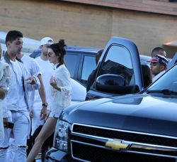 28310230_Kendall-Jenner-in-Shorts-at-Nob