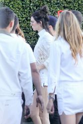 28310242_Kendall-Jenner-in-Shorts-at-Nob