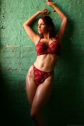 Bianca Beauchamp - Abandoned Building a5fuv0wpgg