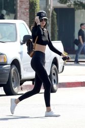28968245_Kendall-Jenner-in-Tights--11.jp