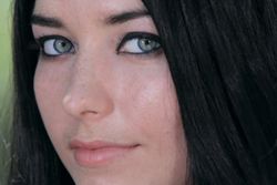 Olivia F - Lotus w51gbd3yq4