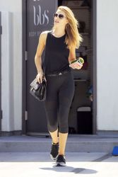 29617607_Rosie-Huntington-Whiteley-in-Ti