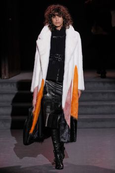 29645374_33-tom-ford-fall-2016-ready-to-