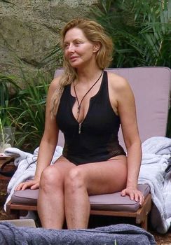 [Image: 30517122_carol_vorderman_IMAC_b_1.jpg]