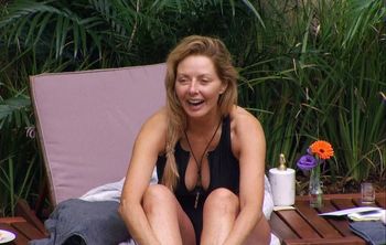 [Image: 30517124_carol_vorderman_IMAC_b_2.jpg]